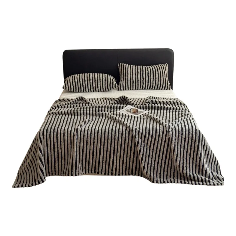 極上の柔らかさのミルクフリース毛布【厚手・コーラルフリース・お昼寝用・ソファカバー・ひざ掛け】