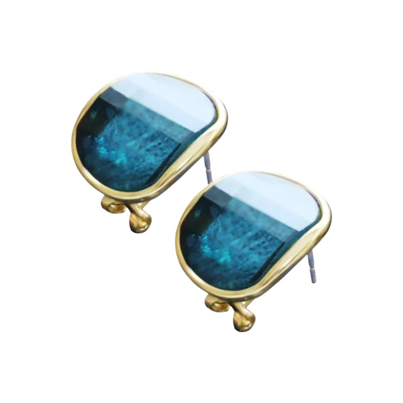 アクリル製シルバー調ピアス【韓国風・通勤スタイル・女性用・日常使いに最適】