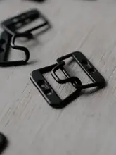 ドイツ製マットブラック金属隠しフック【子母型バックル】