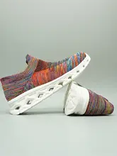 軽量デザインのソックスシューズ【男女兼用・通気性・スニーカー・楽々脱ぎ履き】