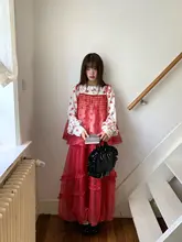 甘美なドット柄レッドレースキャミソールブラウス＆花柄ティアードスカート＆シャツ（セットアップ対応）