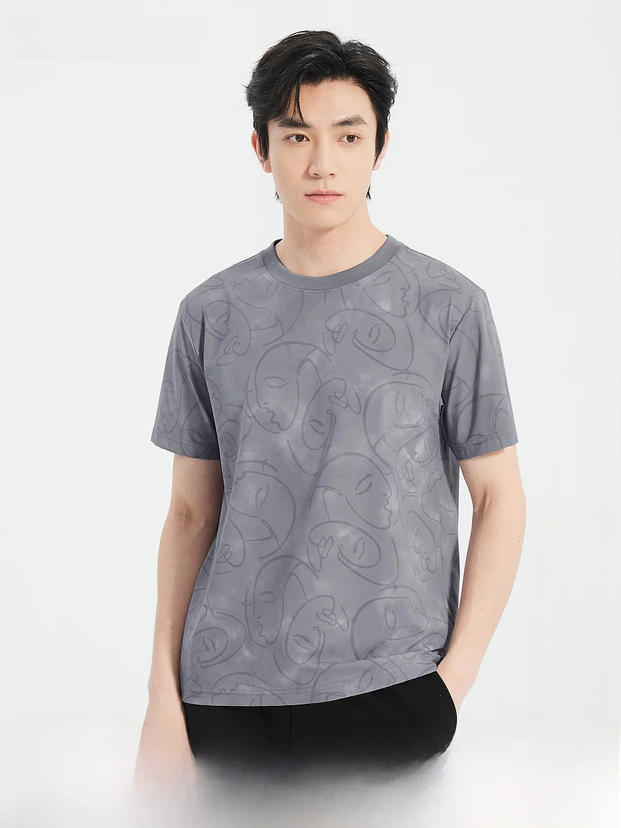 メンズ プリントtシャツ フルプリント半袖Tシャツのフィット感と素材特性を徹底解説