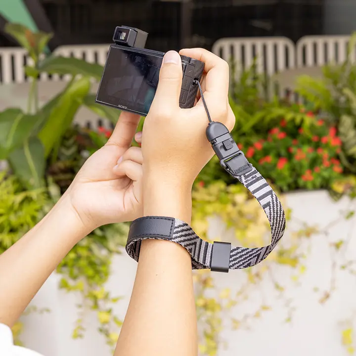 JJC カメラ用手首ストラップ【小型クイックリリースバックル・Ricoh GR4/GR3X/GRIV、Sony RX100M7/6、Fujifilm X100VI、Canon G7X3/SX740に対応】