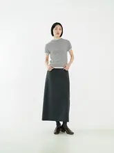 知的でスタイリッシュ！後ろスリットのグレー西洋スーツ風ロングスカート【春秋用・抗皺】