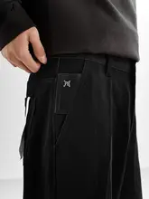 ヴィンテージ風レザーラベル仕立てのメンズデニムパンツ【秋冬用・ロング丈】