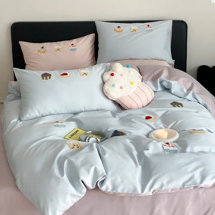 可愛いデザインの刺繍入りコットン掛け布団カバー【柔らかさと心地よさ・主寝室用・四点セット】（セットアップ対応）