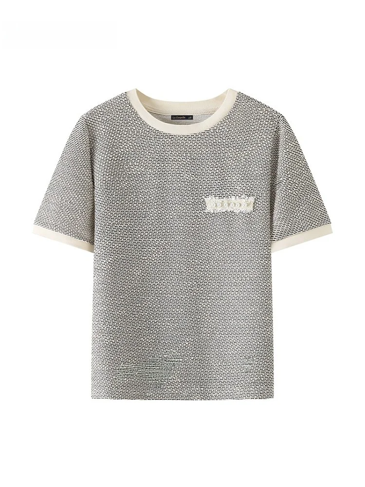 夏の通勤スタイルに悩むあなたへ：tシャツ 2枚重ねで失敗しないコーデは？