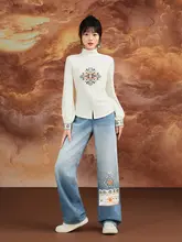 民族風刺繍が施された冬用フリース入りストレートデニムパンツ