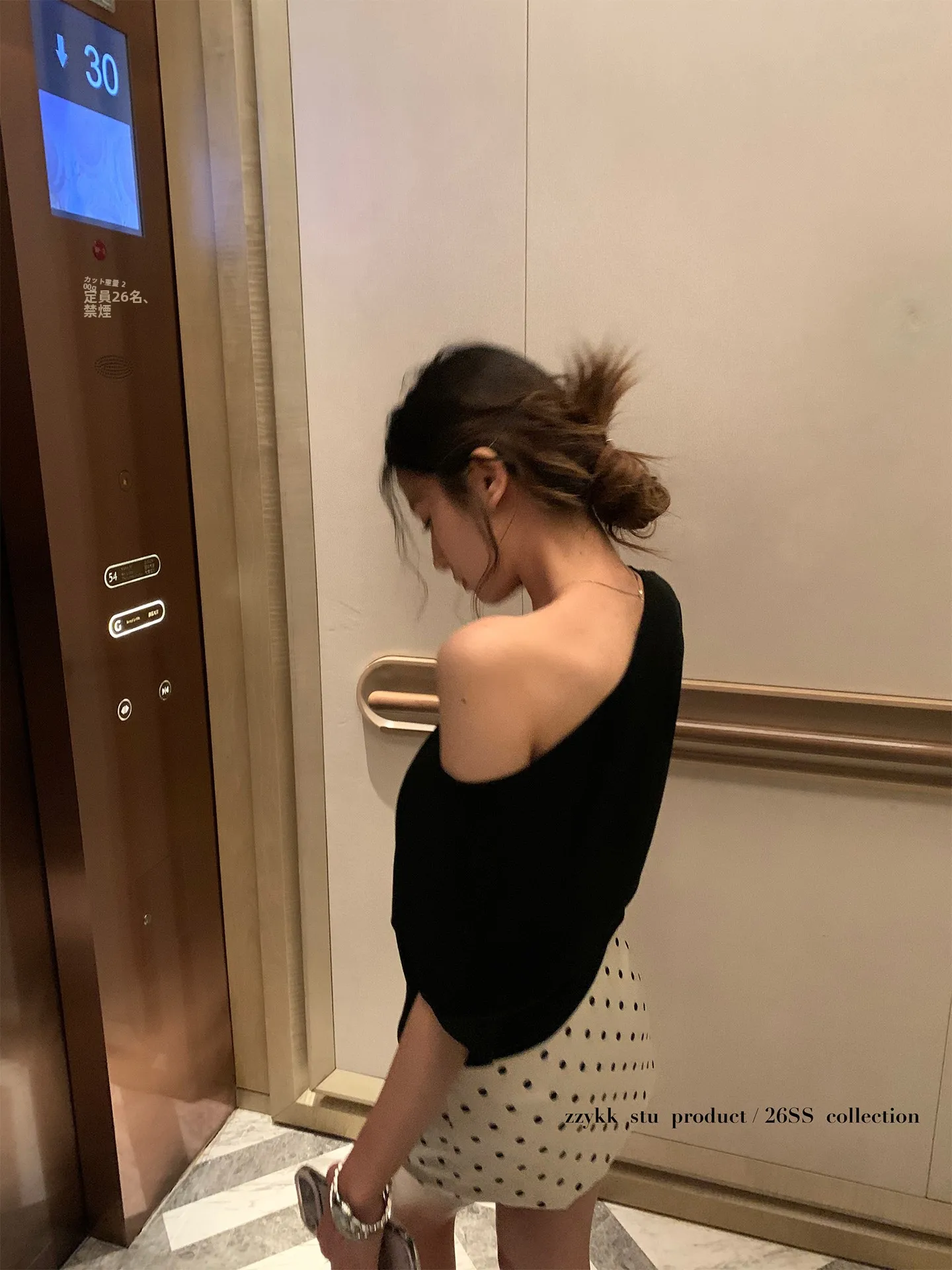 30代のオシャレに欠かせない「クリーム色のドットスカート」は、どう選ぶ？