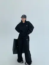 春夏に最適！フィットストレートレッグパンツ【女性用・軽やかな素材・カジュアルスタイル】