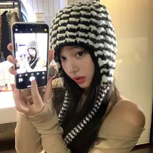 ストライプ耳あてニット帽【秋冬用・女性用・暖かい・スキーにも最適】