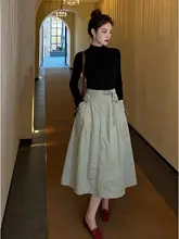後開きデザインのウエストゴム付きフィットスカート【カジュアル・大きいサイズ・女性用】