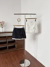 甘さと清涼感あふれるドットレースデザインのハイウエストスカート