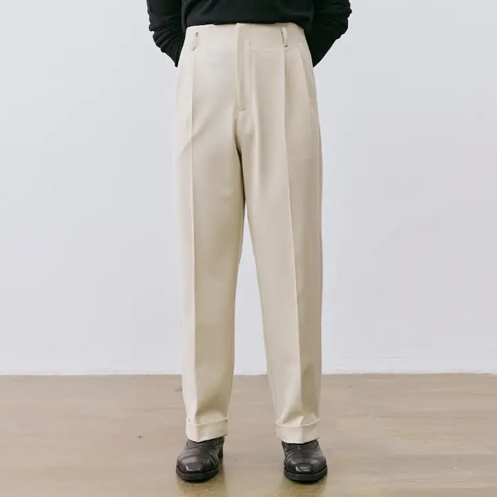 羊毛混紡素材のハリのあるテーパードパンツ【通気性・男性用・フィット】
