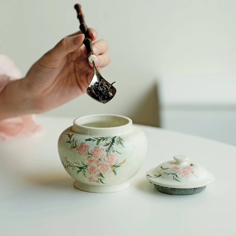手描き桃花デザインの陶器製ストレージ容器：100均キャニスターとの比較と実用性解析