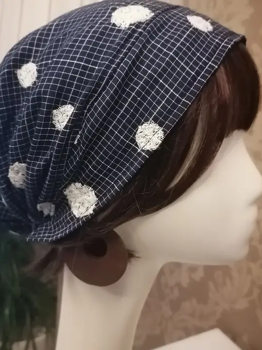 手刺繍のポンポンデザインビンテージ女性帽子【個性的なスタイル】