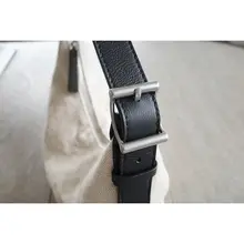 シンプルなデザインのコットンリネン製 牛皮ショルダーバッグ【斜め掛け・小型・バゲットスタイル】