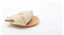 精緻なレトロデザイン！天然麻の金魚刺繍コインポーチ【鍵やカード収納にも最適】