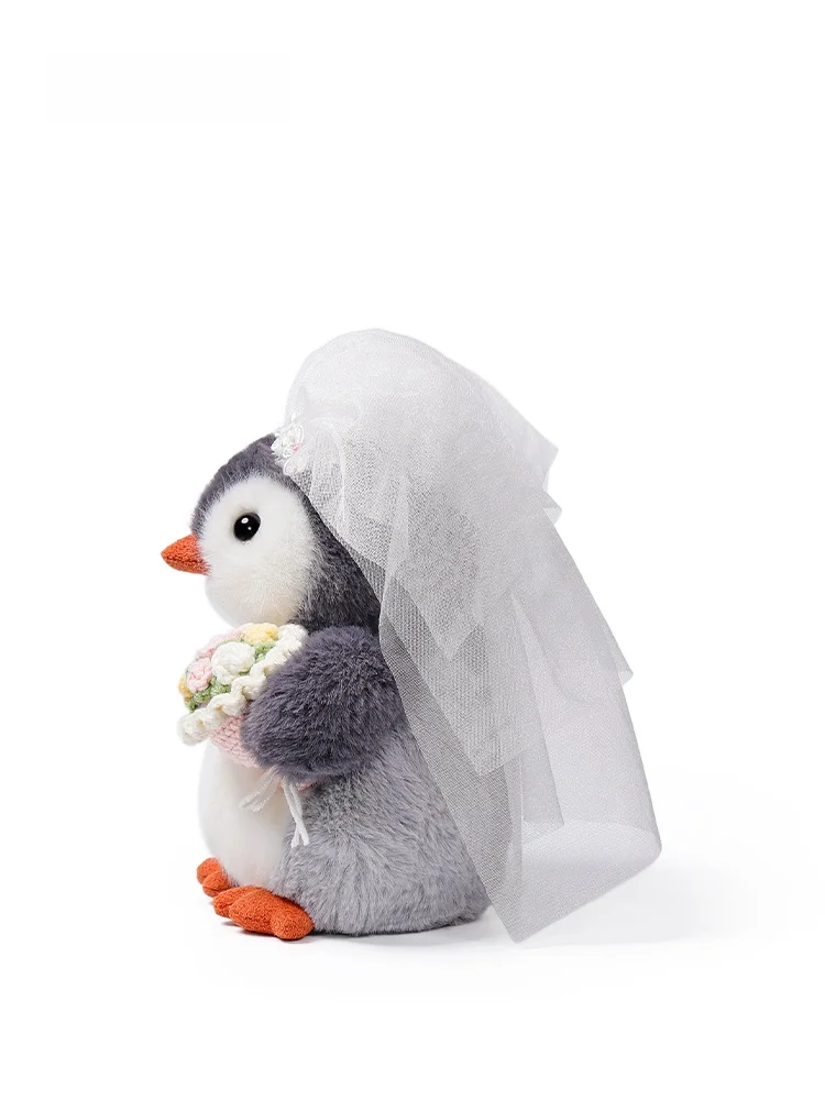 ぬいぐるみ人気女の子にぴったり？新郎新婦クマとペンギンのセットがなぜ注目されているのか