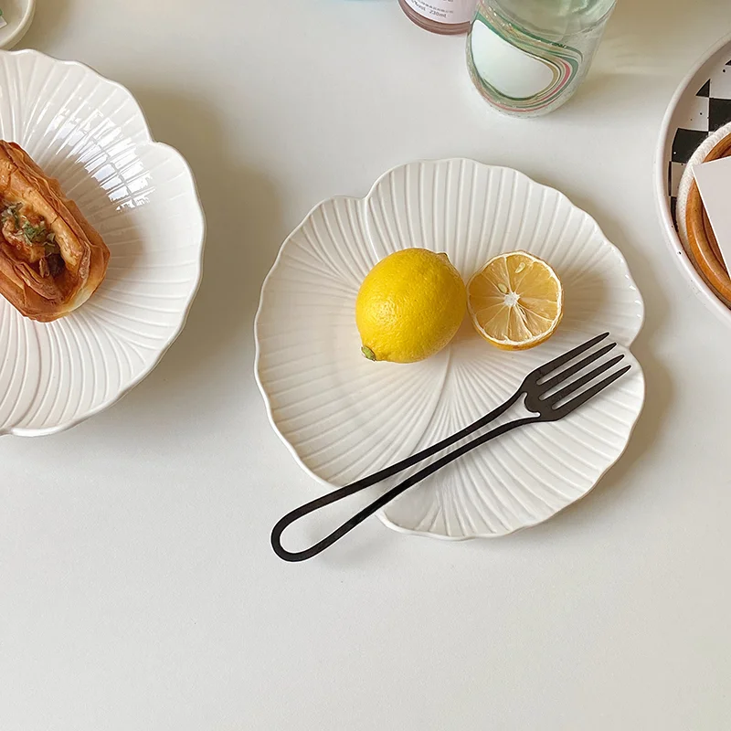 シンプルなフレンチスタイルの陶器製デザートプレート【ケーキ・アフタヌーンティー・パスタ用】