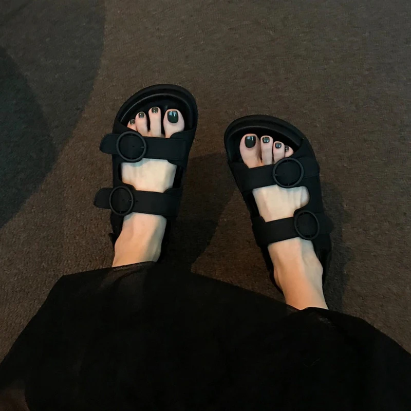 夏にぴったり！厚底オープントゥローマサンダル【ブラック・バックストラップ】