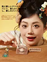 ふわふわの粉体とパフ付き！スクエア型フェイスパウダー