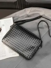 おしゃれなレザー製ハンドメイドクラッチバッグ【手首巻き・タブレット用・男性向け】