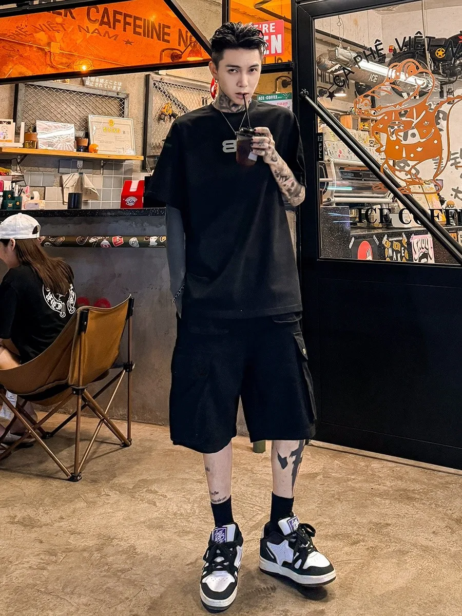 メンズTシャツの着こなしを実現する：VE 2のグラデーションコットンTシャツ