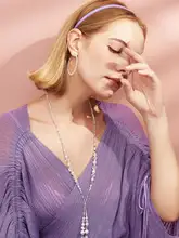 オーストリア製クリスタル大リングピアス【洗練されたデザイン・シンプルで合わせやすい】