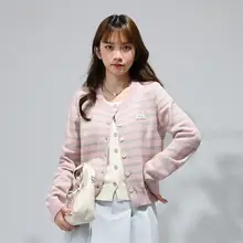 可愛らしいストライプ柄のニットカーディガン【女性用・秋用・カラーコントラスト・極上の柔らかさ】（セットアップ対応）