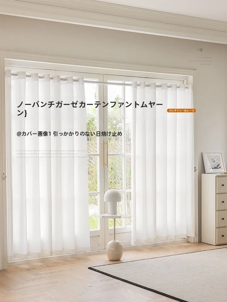 おうち時間を豊かにするおすすめアイテム - 穴あけ不要の白い透ける窓用カーテンセット