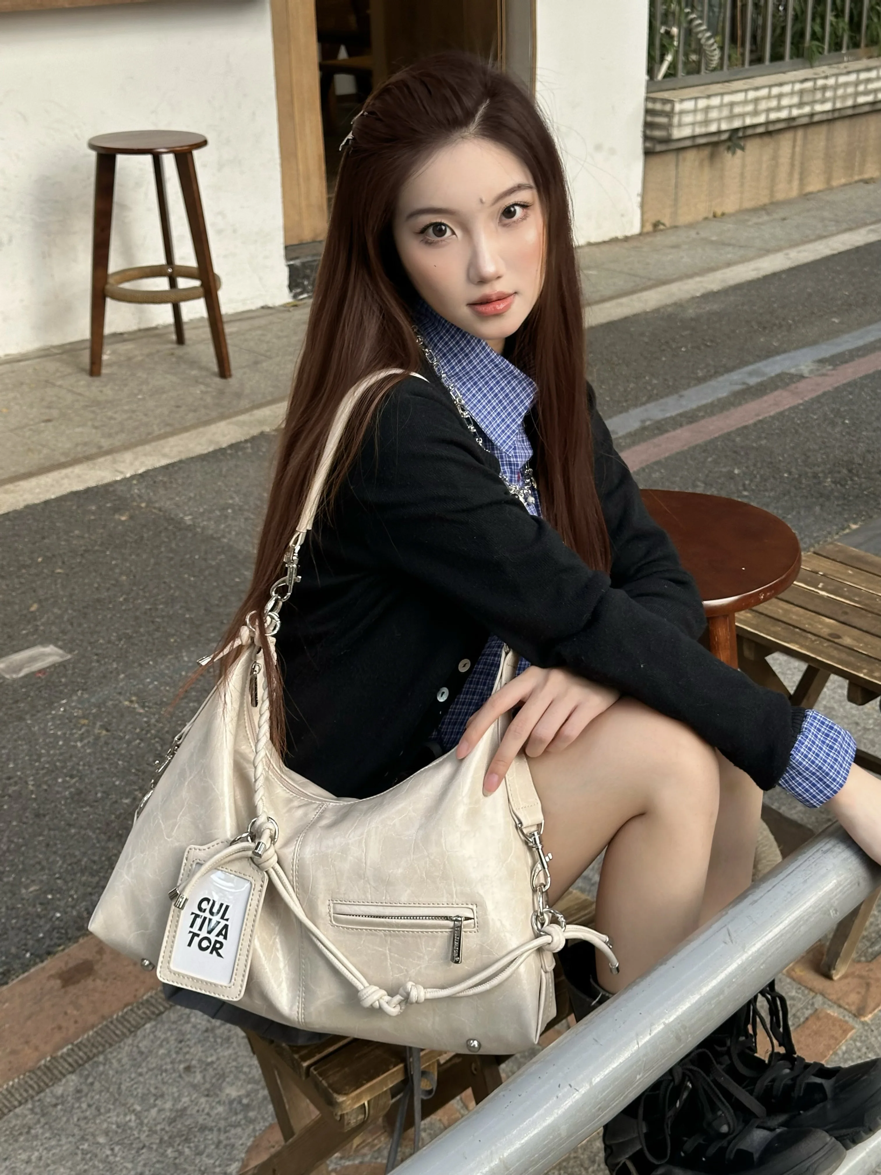 大学生女子が通勤に必要なショルダーバッグは、これで決める？