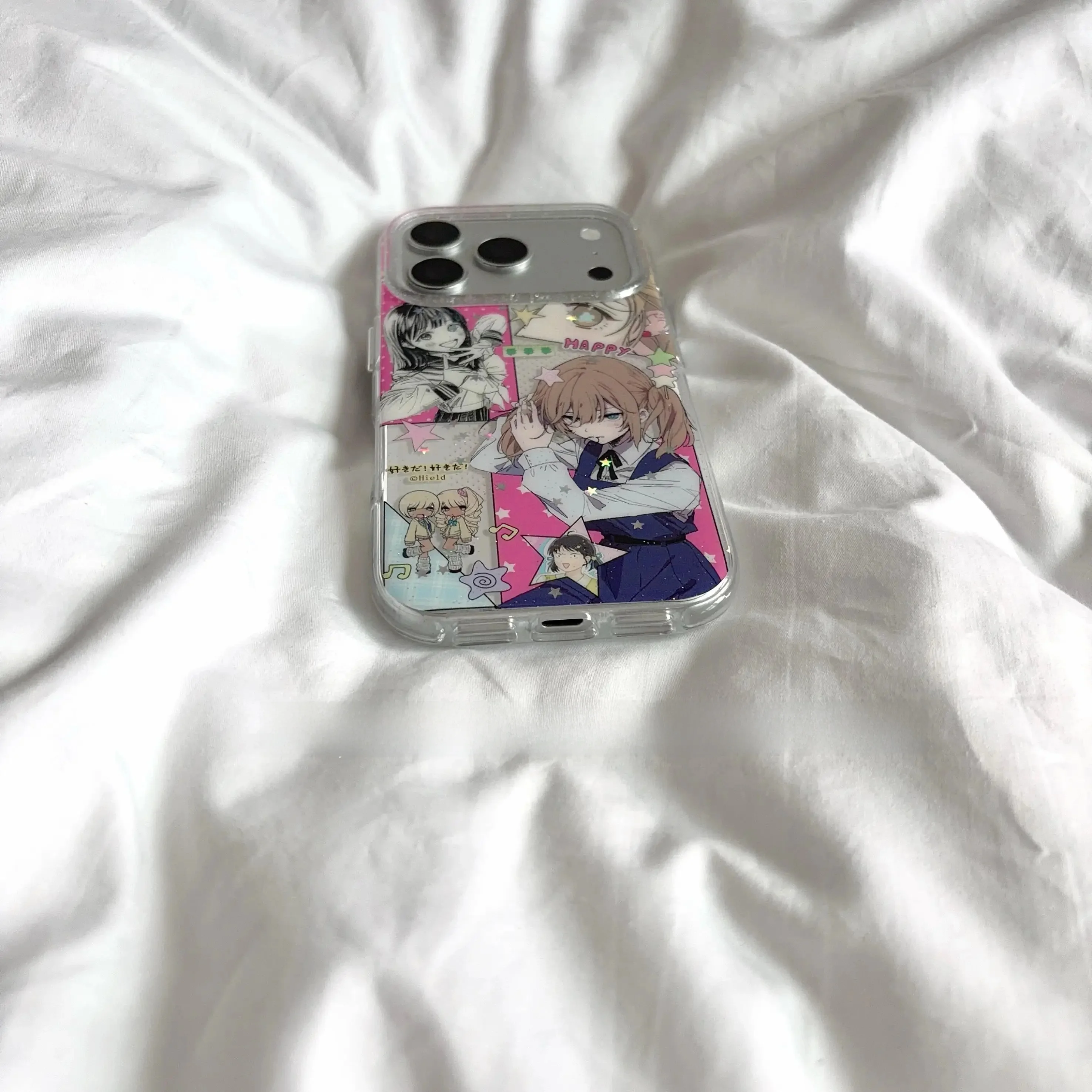 二次元彼女に出会うための第一歩は、スマホケースから始める？