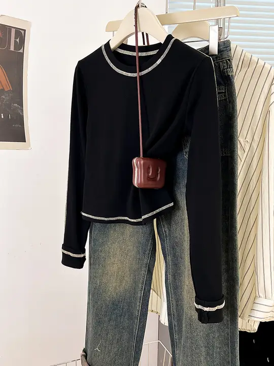 ブラックボックスシルエット長袖Tシャツ【デザイン性・ショート丈・女性用】