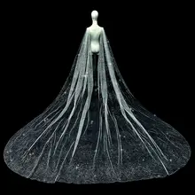 華やかな花嫁用ウェディングベール【細かいラメ・金色スプレー・ロングトレイン・肩付き・高級感あるデザイン】