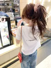 刺繍デザインのホワイトTシャツ【女性用・夏用・ショートスリーブ】