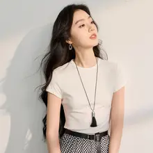 体型を美しく見せる！収腰デザインのグリーンラウンドネックTシャツ【女性用・短袖・春夏向け】