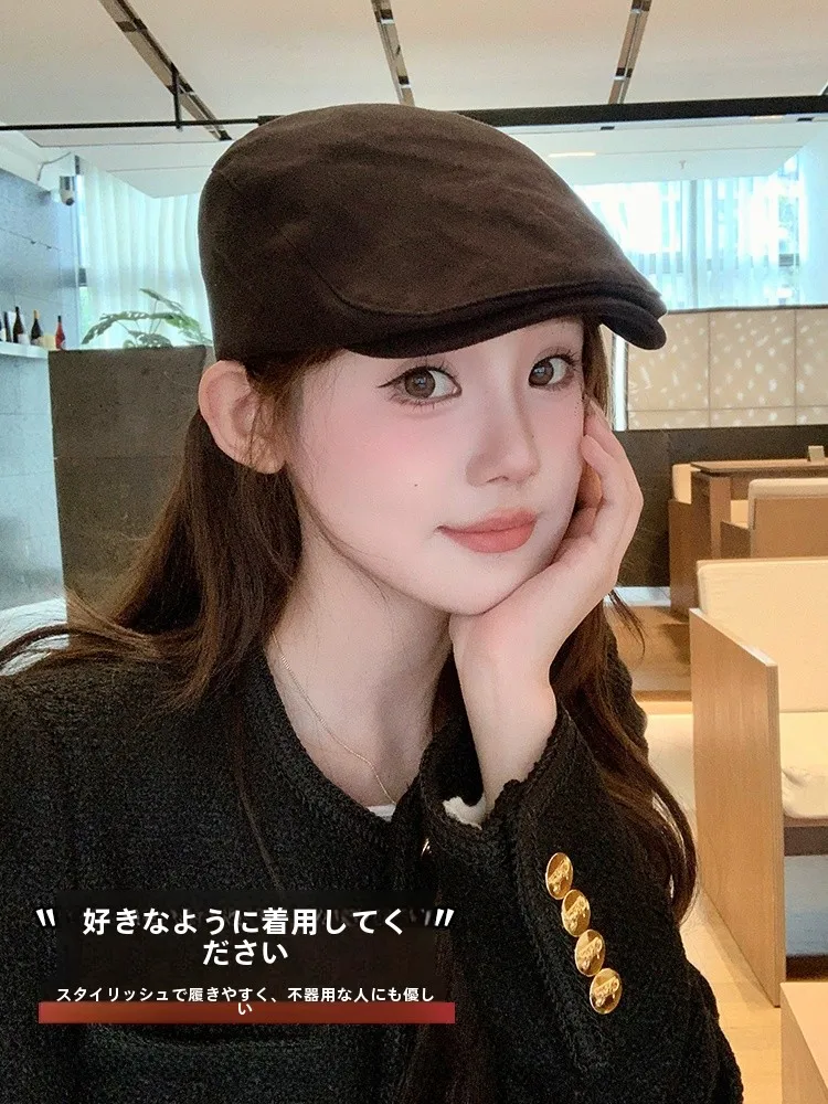 平つばキャップとは？シンプルなデザインと実用性を解説