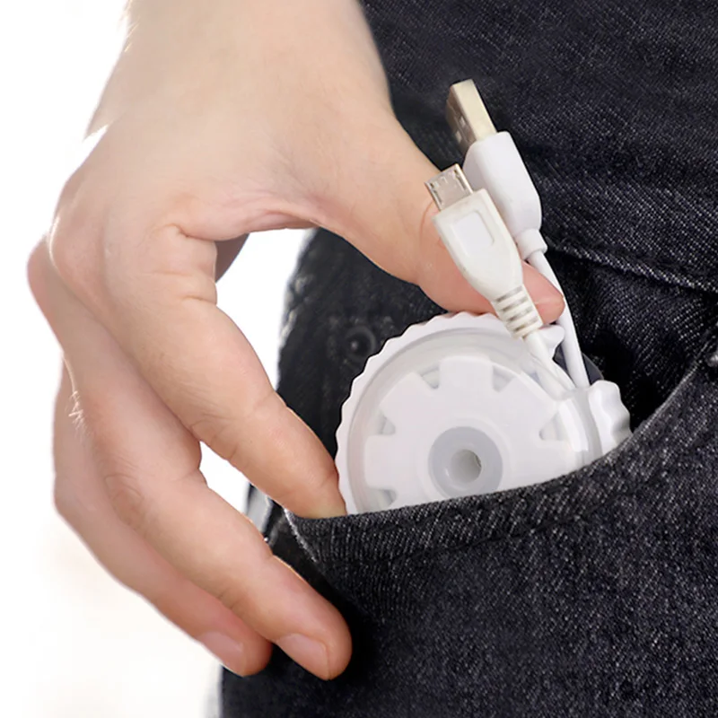 USB充電器・ケーブル収納ボックス【クリエイティブ・伸縮式・ポータブル】の使い方と収納効果