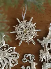 金粉のソリを引くサンタエンジェルのクリスマスデコレーション【鹿モチーフ・ツリー用飾り】