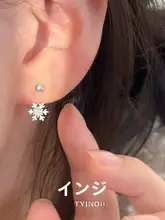 S999足銀製 雪の結晶デザインのイヤリング【秋冬用・上品な印象 】