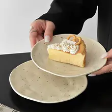 レトロスタイルの陶器製スイーツプレート【水墨画デザイン・おしゃれなケーキ皿・アフタヌーンティー用】