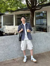 米白色のカジュアルワークショーツ【ゆったりシンプル・大口ポケット・夏用】（セットアップ対応）