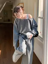 したデザインの女性用カジュアルセットアップ【スラッシュショルダー・ワイドパンツ】（セットアップ対応）