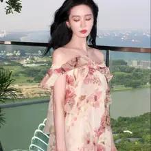 フリル付きオフショルダーフラワープリントドレス【軽やかでフェミニン・リゾートスタイル】