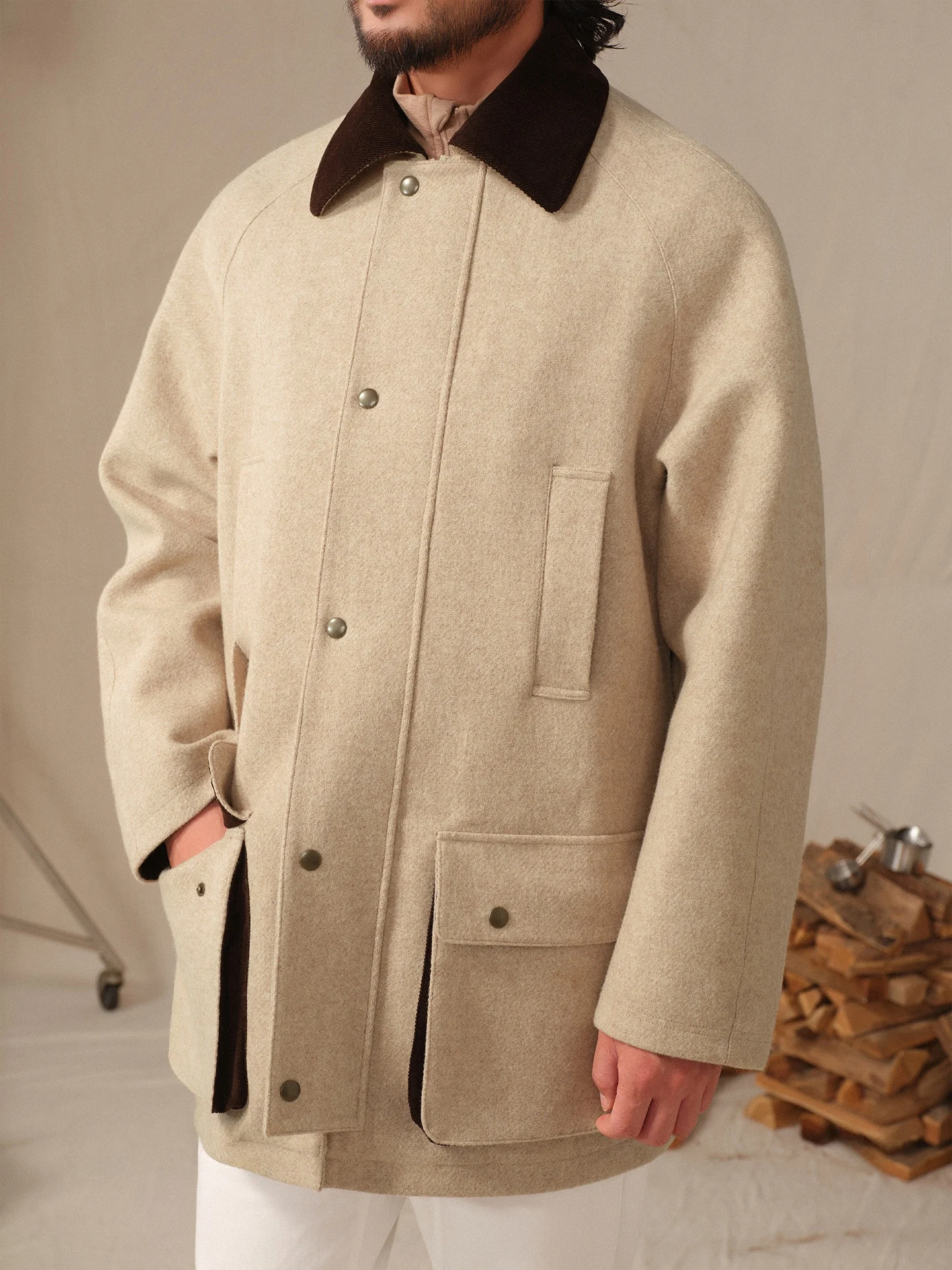 all weather parka とダウンジャケットの違いは？マウンテンジャケットでどんな場面に活かせるの？