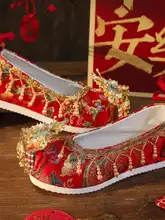 華やかな刺繍を施した中華スタイルのウェディングシューズ【赤・内増高・古風なデザイン】