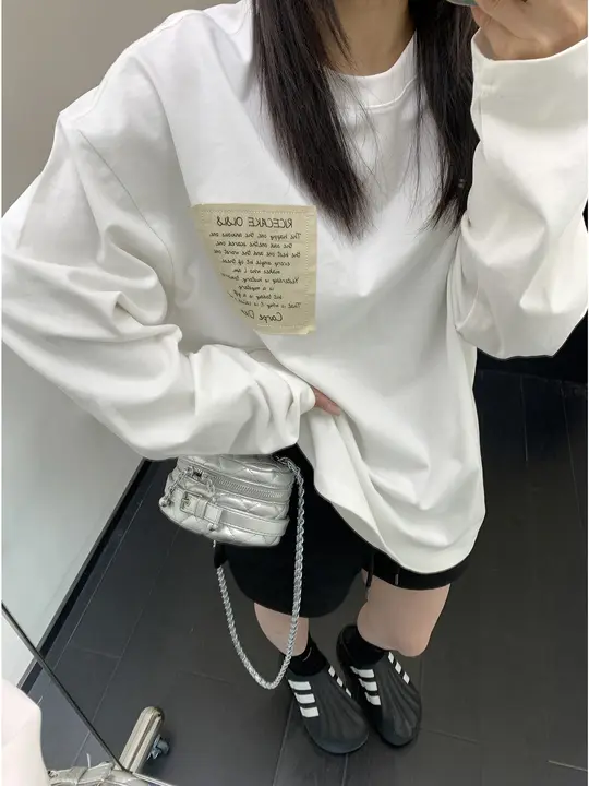 シンプルで高級感のあるコットン長袖Tシャツ【女性用・ホワイト・カジュアル】