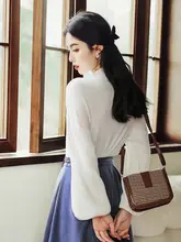 レトロな雰囲気のハイネックニットセーター【ランタン袖・春秋用・インナー】