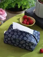花柄デザインのティッシュケース【布製・レトロ・洗面所用】